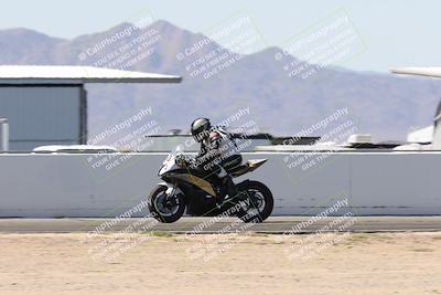 media/Apr-20-2025-CVMA (Sun) [[39090e8767]]/Race 16-Formula Middleweight/